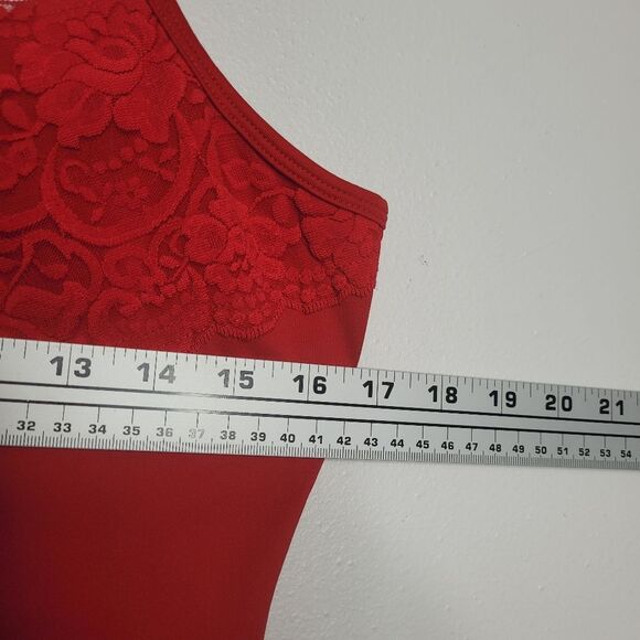 Studio Y cheery red lace trim y2k vibe going out layering top size large - Picture 5 of 6